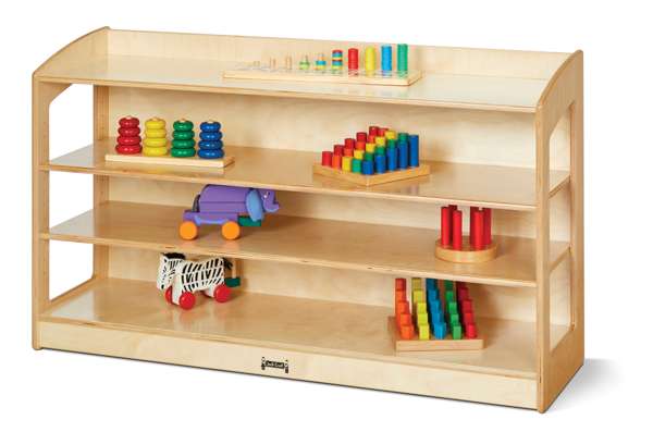 Storage unit with adjustable shelves