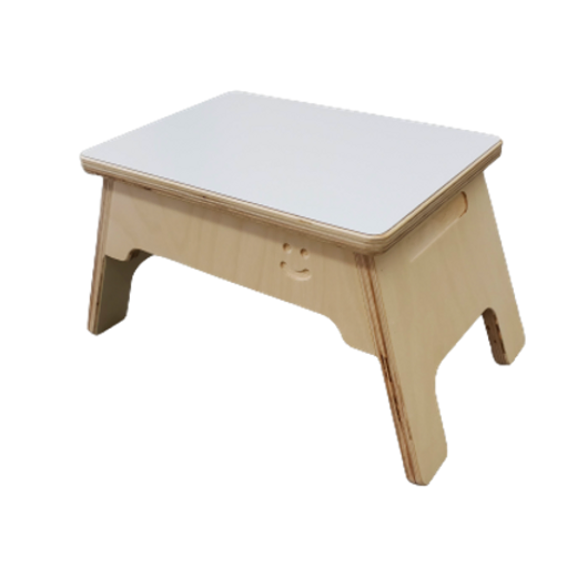 Tabouret empilable en bois