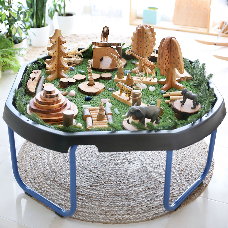 Wooden Tree Set to Thread