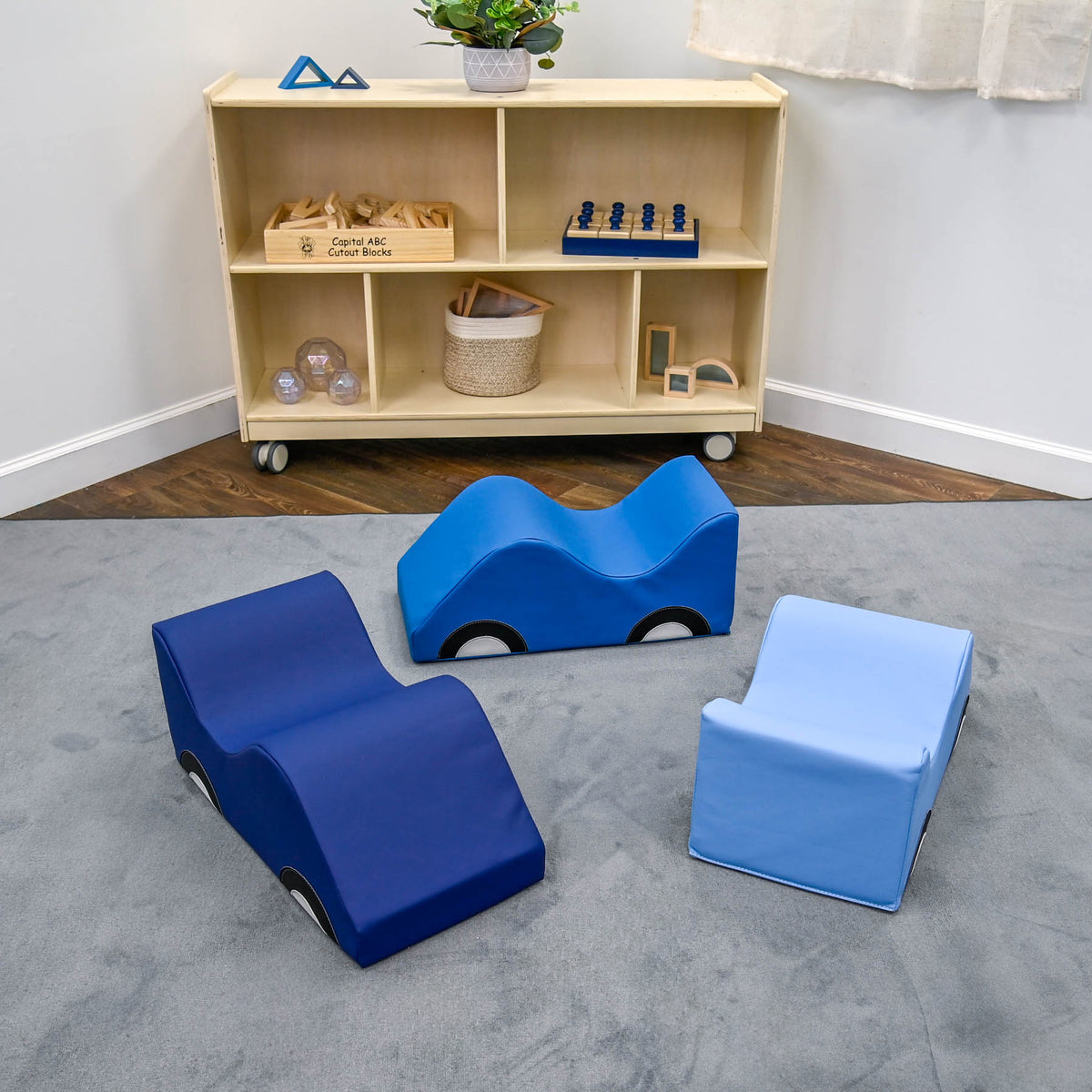 Voitures souples pour bébés et tout-petits Children's Factory
