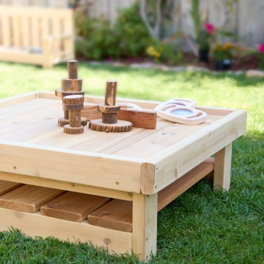 Table carrée pour poupons