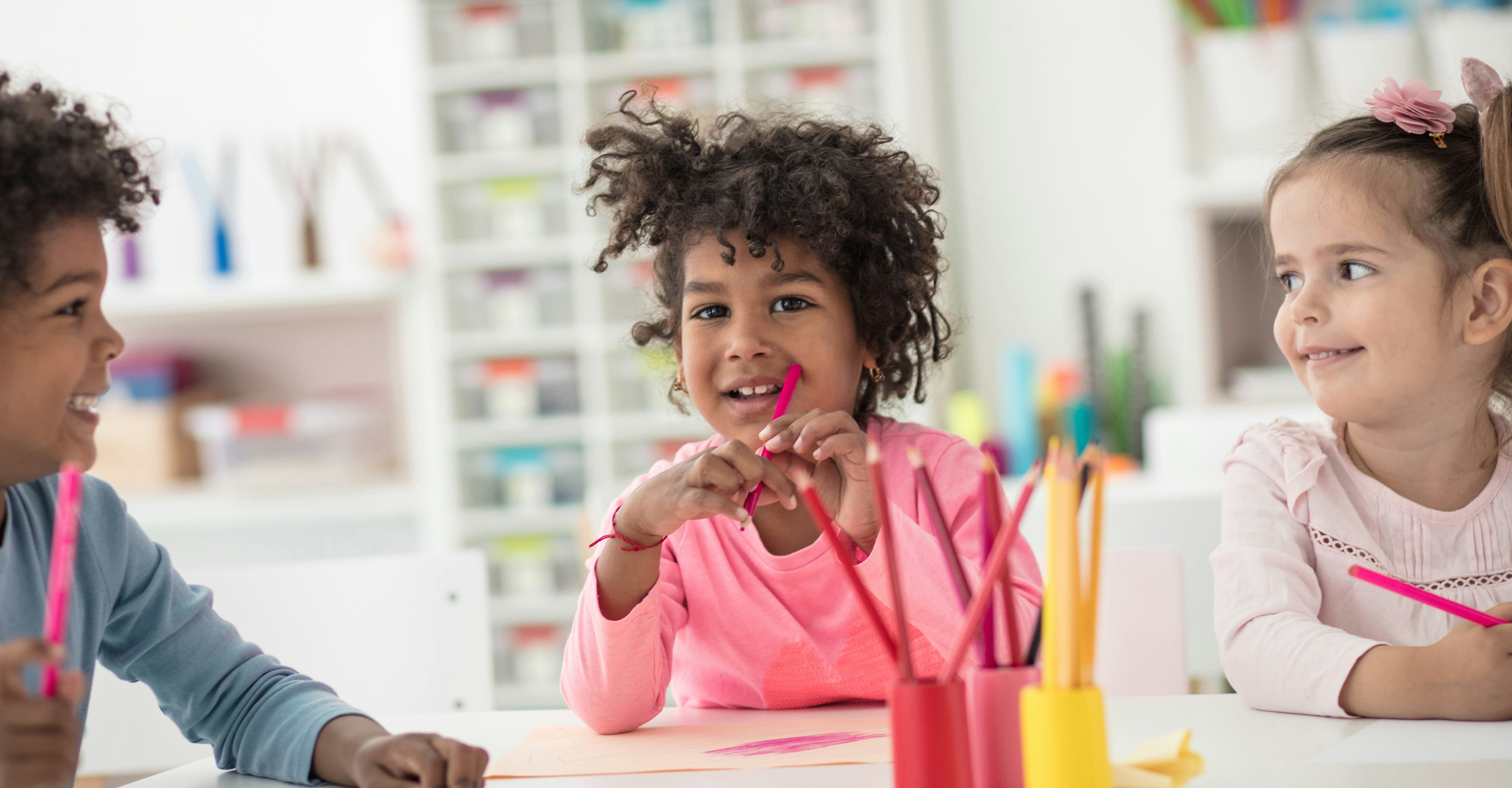 Les couleurs en garderie : guide 2026 pour bien choisir