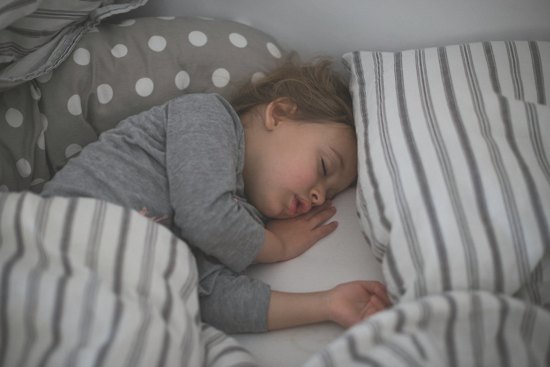 Tout savoir sur les range-matelas pour CPE : Le guide complet