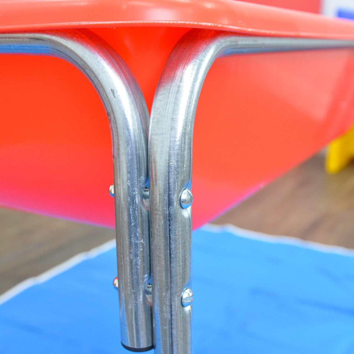 Table sensorielle mobile avec couvercle 24 po Children's Factory