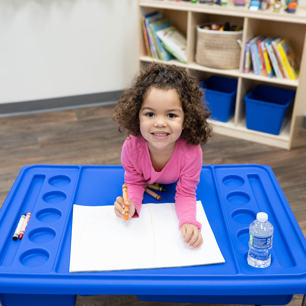 Table sensorielle Neptune avec couvercle 18 po Children's Factory