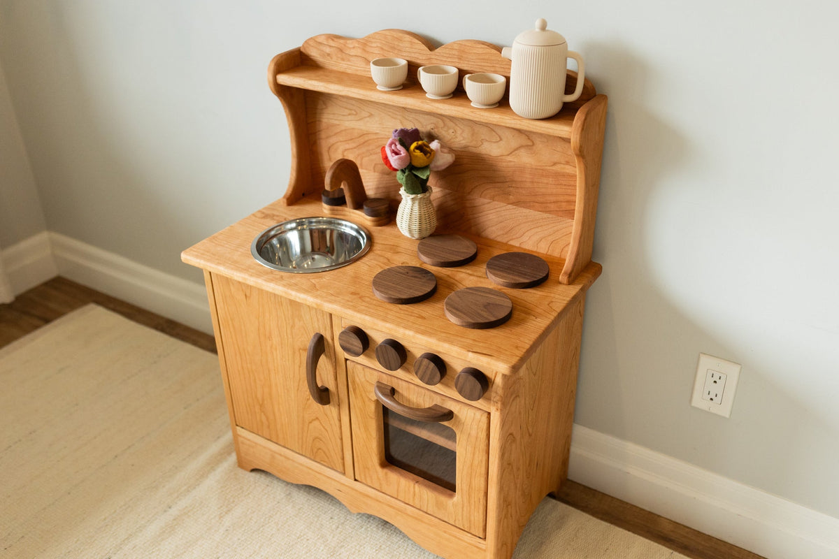 Cuisinette en bois massif de merisier pour jeu symbolique – photo 10
