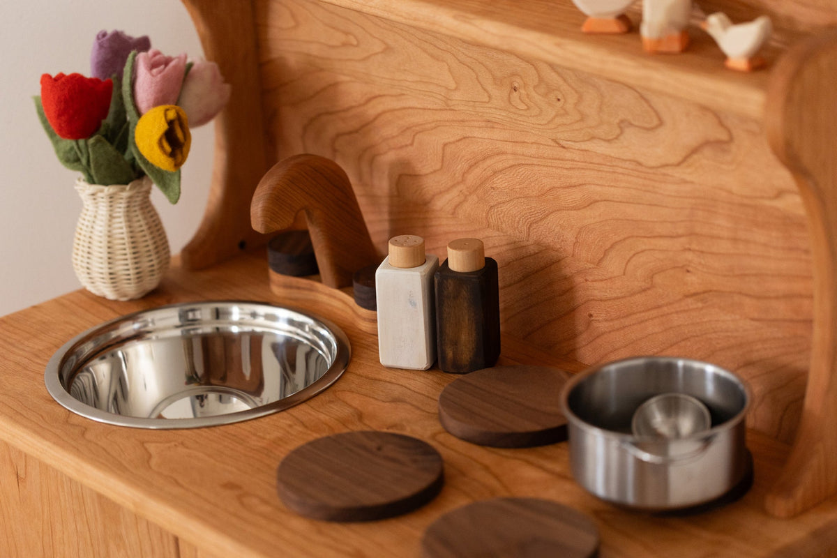 Cuisinette en bois massif de merisier pour jeu symbolique – photo 15