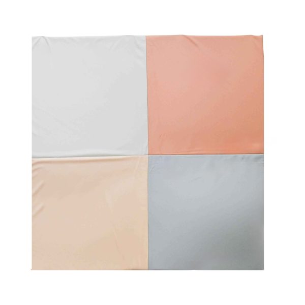 Tapis quatre carrés réversible en mousse et similicuir, 60 x 60 po
