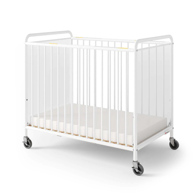 Lit de bébé Chelsea™ avec roulettes surdimensionnées