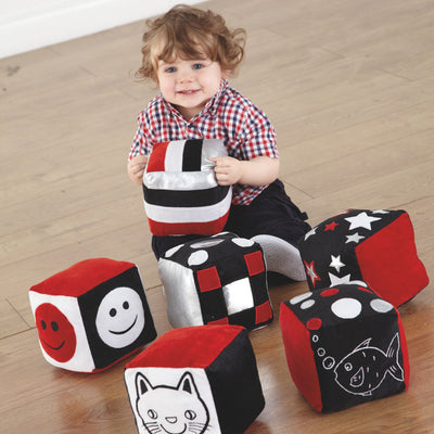 Set of black and white soft cubes (6 pcs)