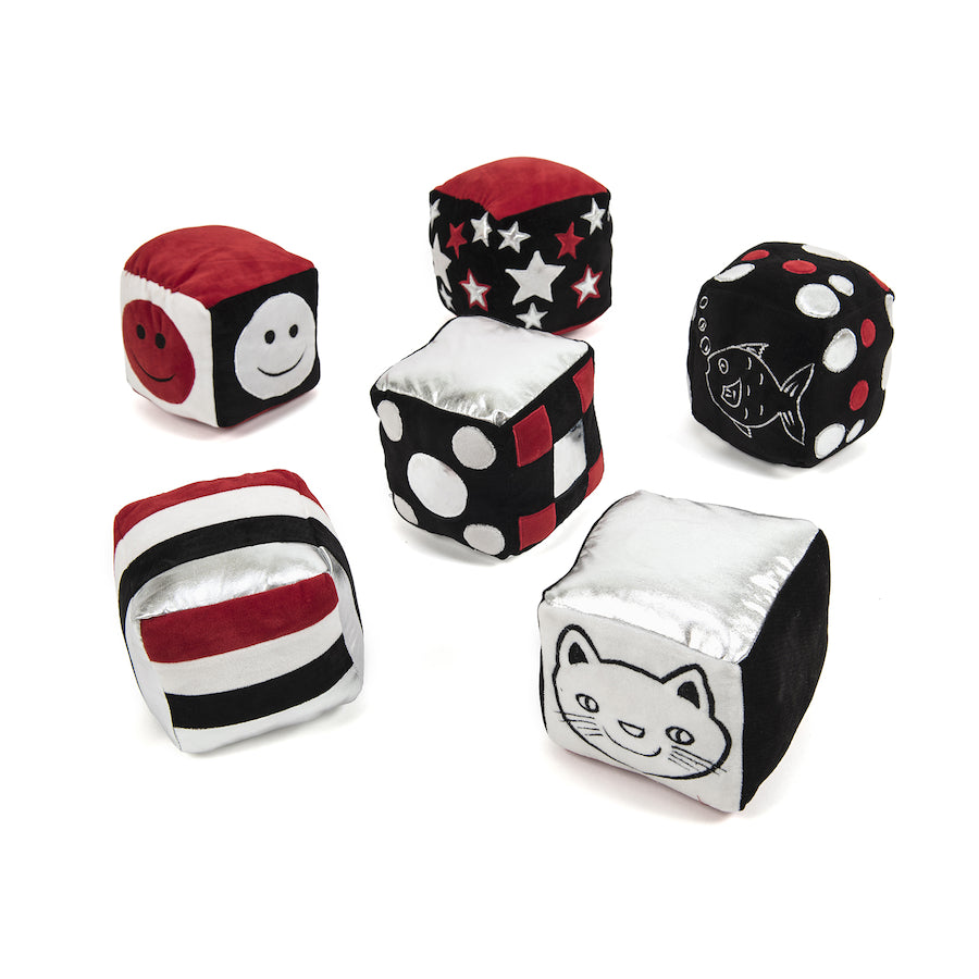 Set of black and white soft cubes (6 pcs)