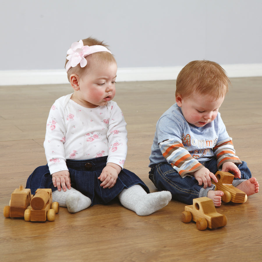 Set of small wooden vehicles (5 pcs)