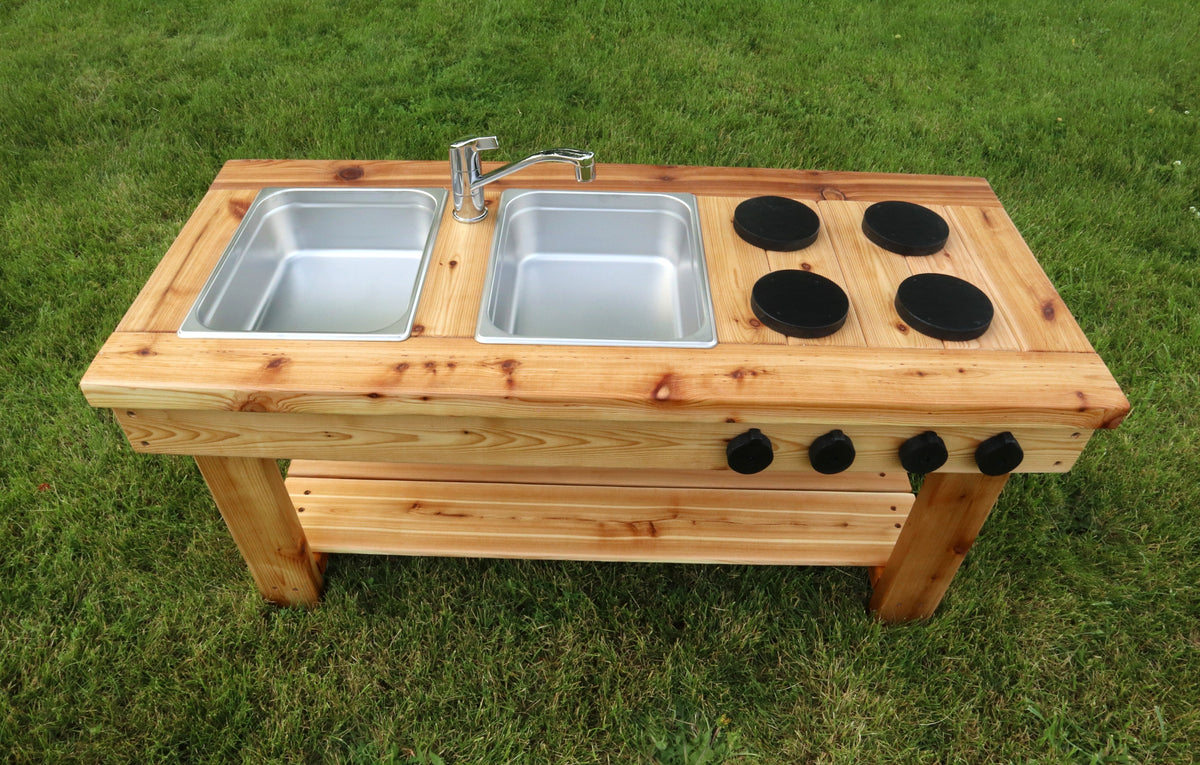 Cuisinette extérieure simple en cèdre Noble Wooden Toys avec tablette, 2 éviers en acier inoxydable