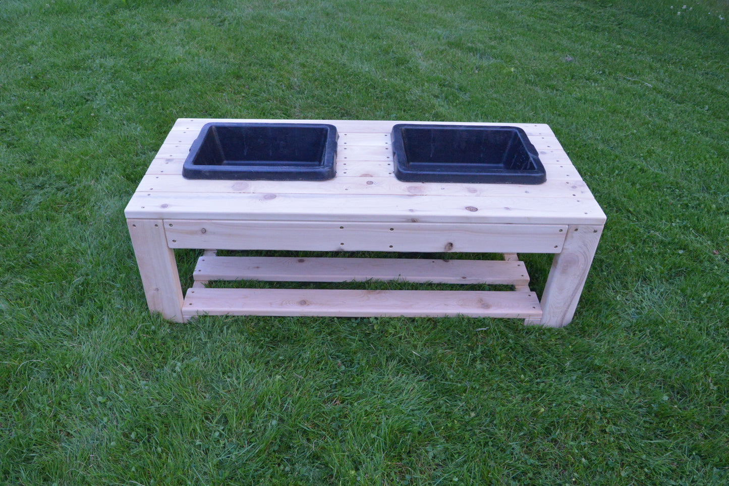 Group exploration table