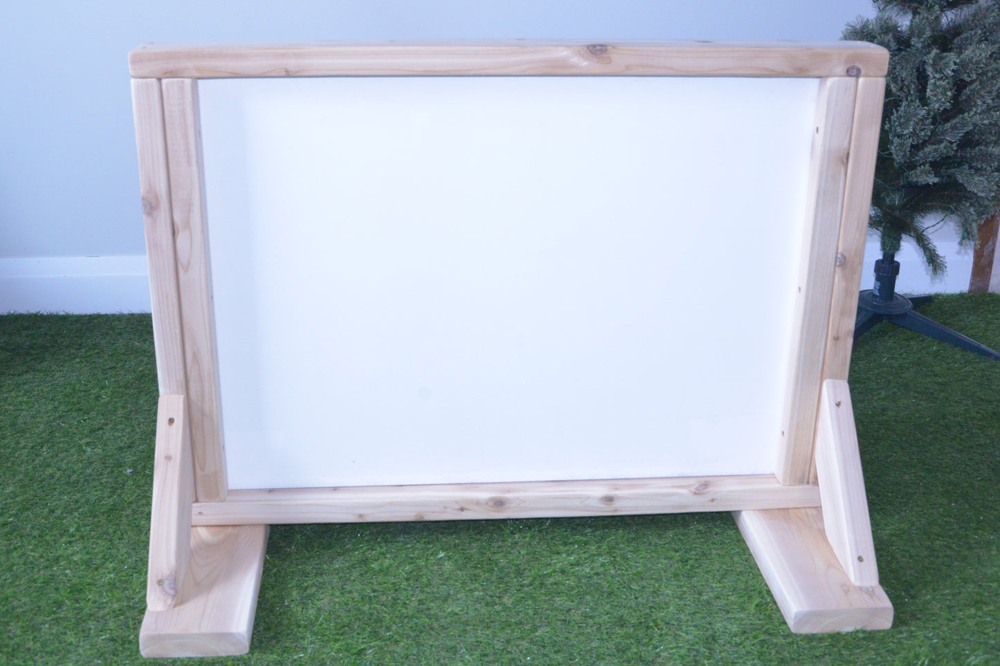Plexiglass art board for babies