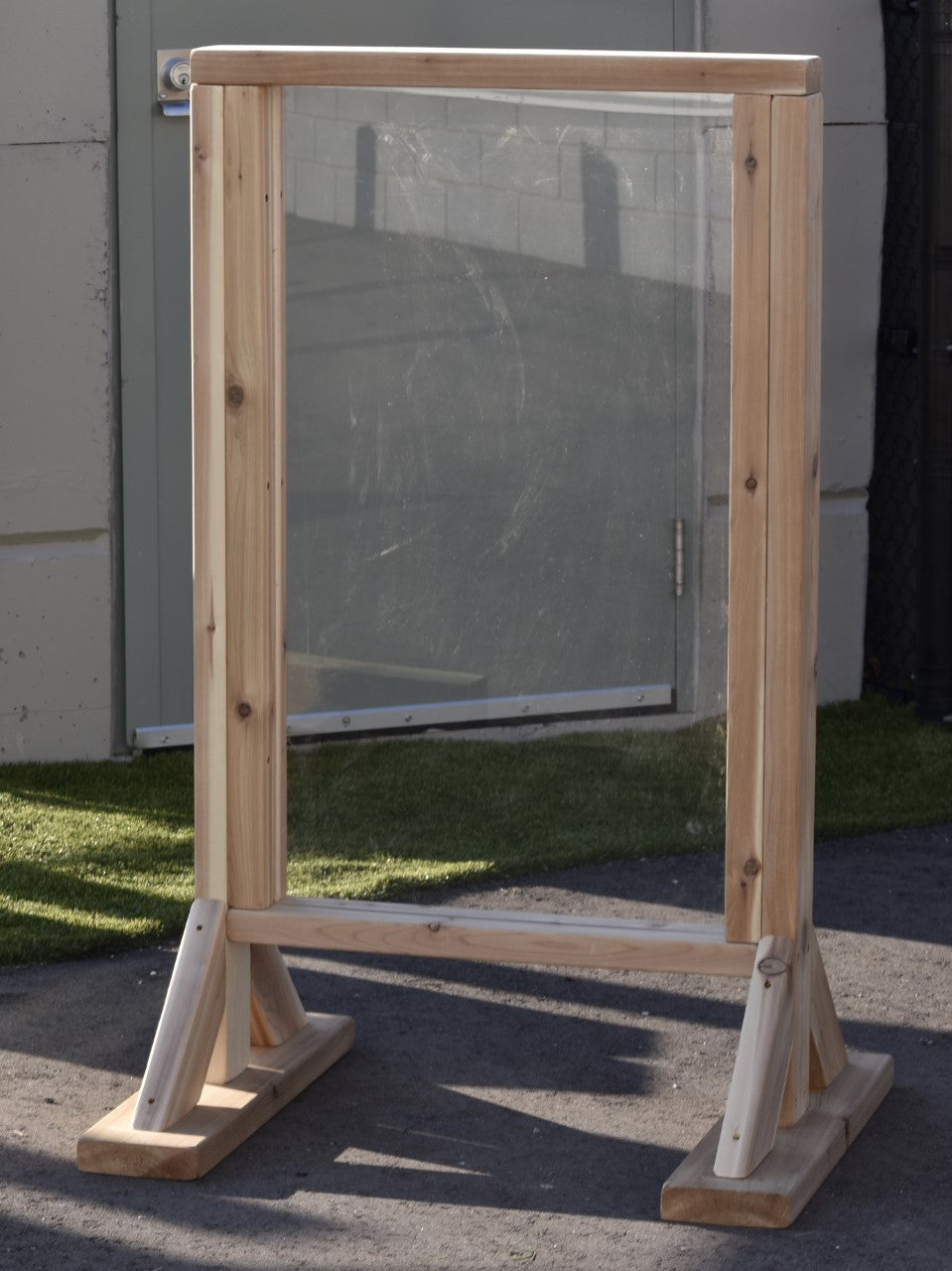 Plexiglass art board for babies