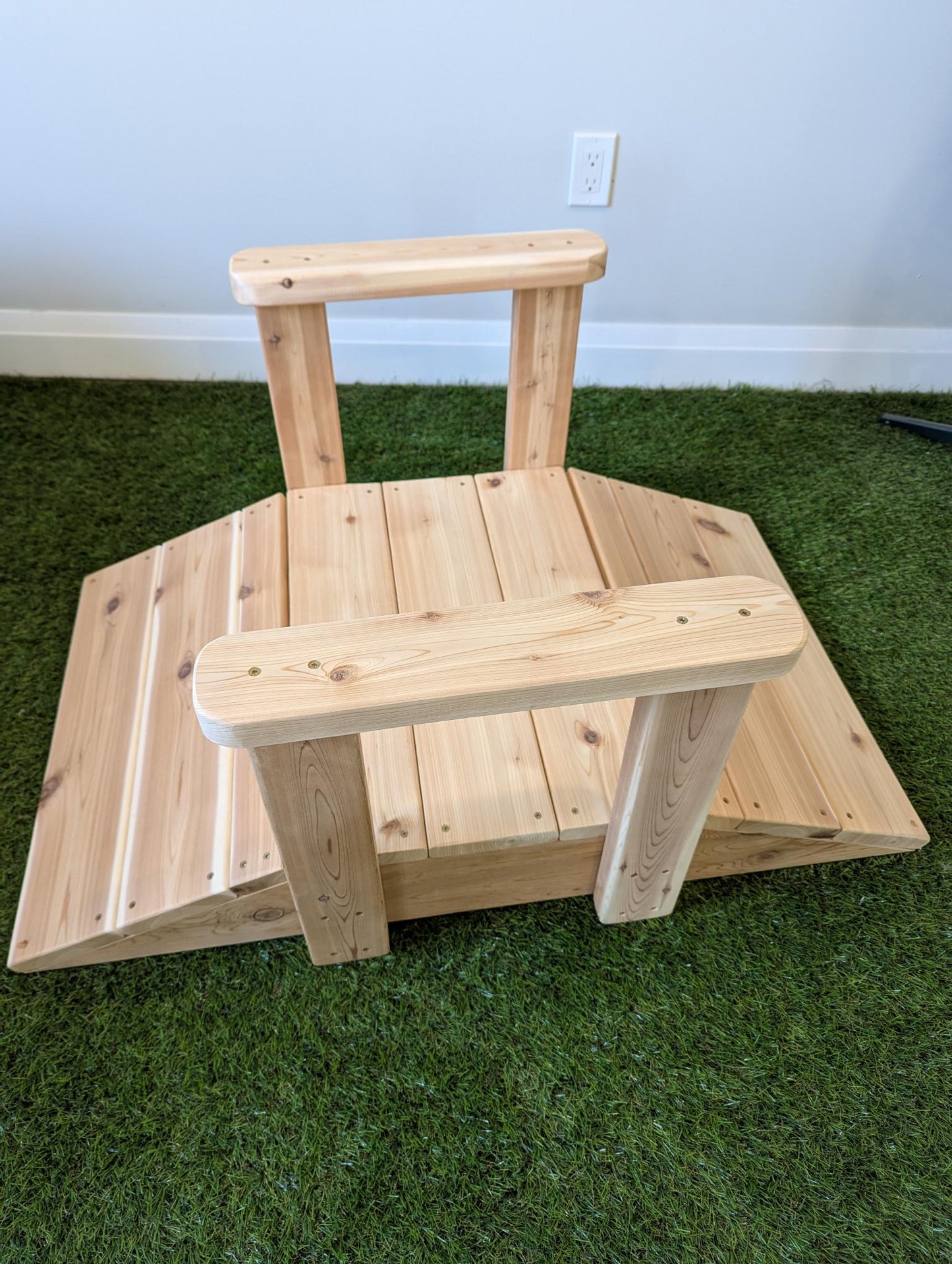Group exploration table