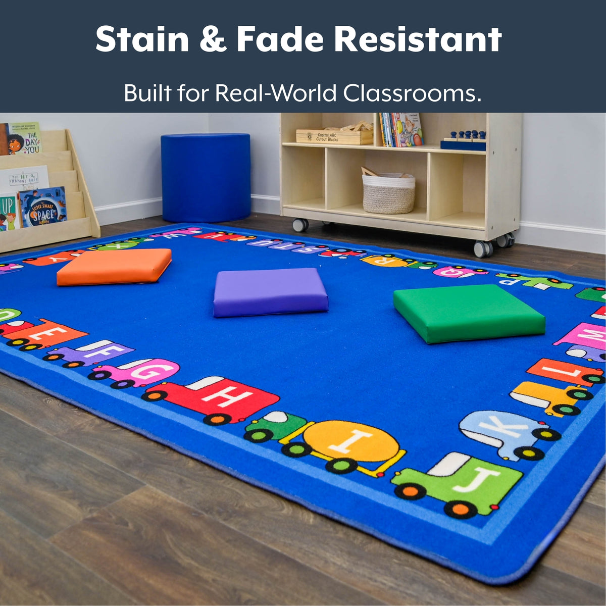 Tapis alphabet de voitures multicolores en polyamide antidérapant, 6 x 9 pi