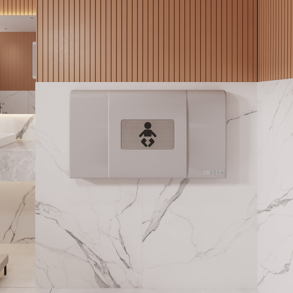 Table à langer murale Span gris pâle fermée, installée au mur d'une salle de bain